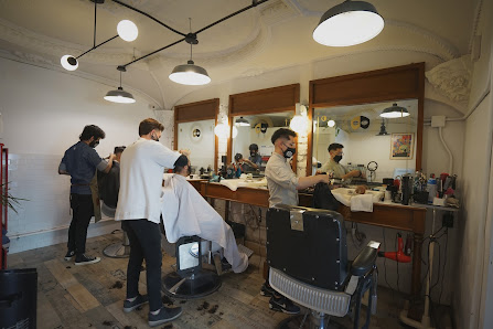 Mad Scissors Temple Of Groom Barbería thumb 3